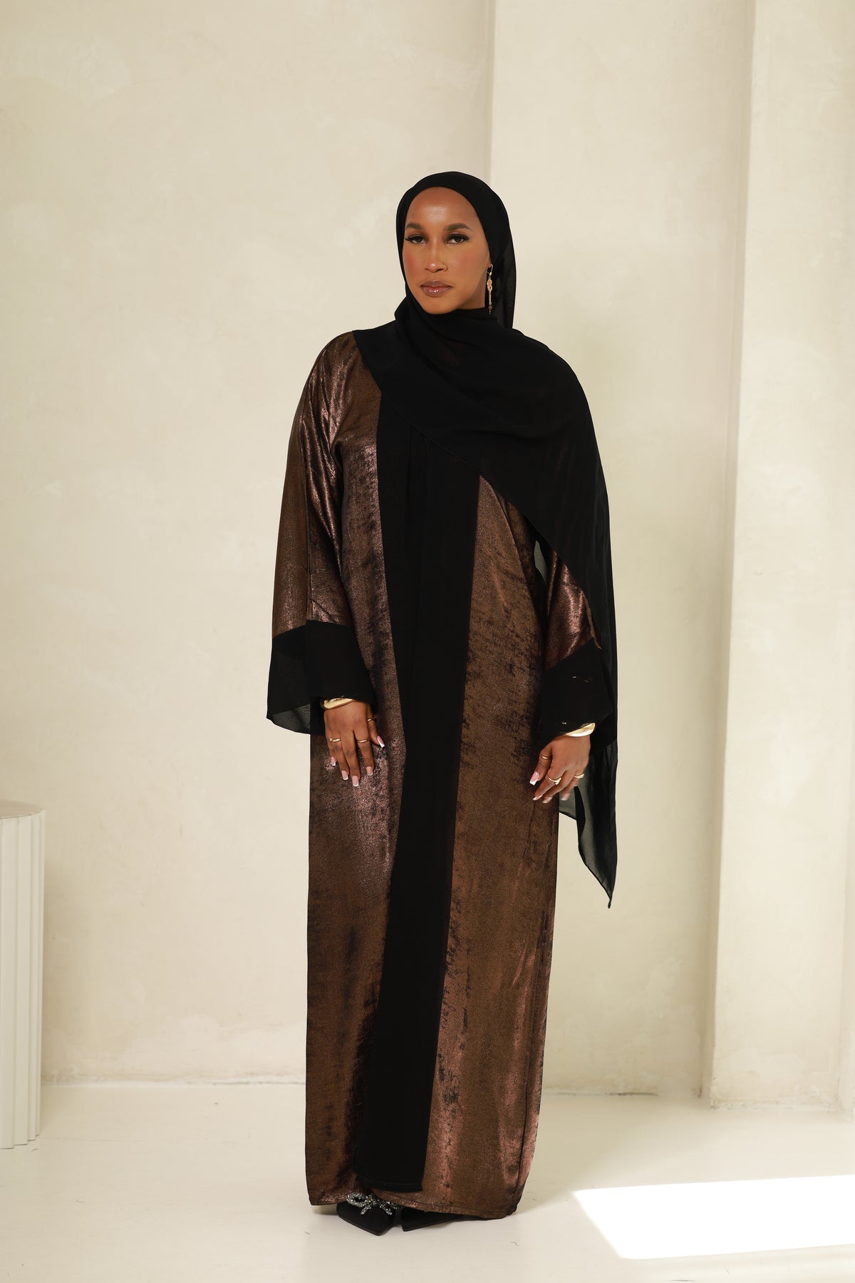 Zara Abaya - Rose Gold & Black